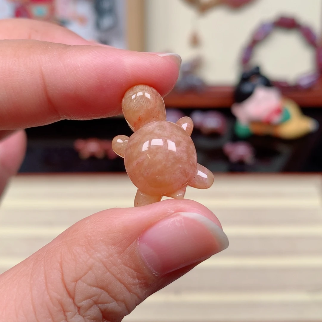 未镶嵌颈饰硅化玉