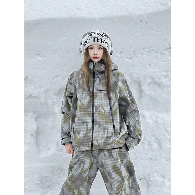 芙沿迷彩滑雪服套装女2025年冬新款户外加厚保暖防风情侣单板雪服