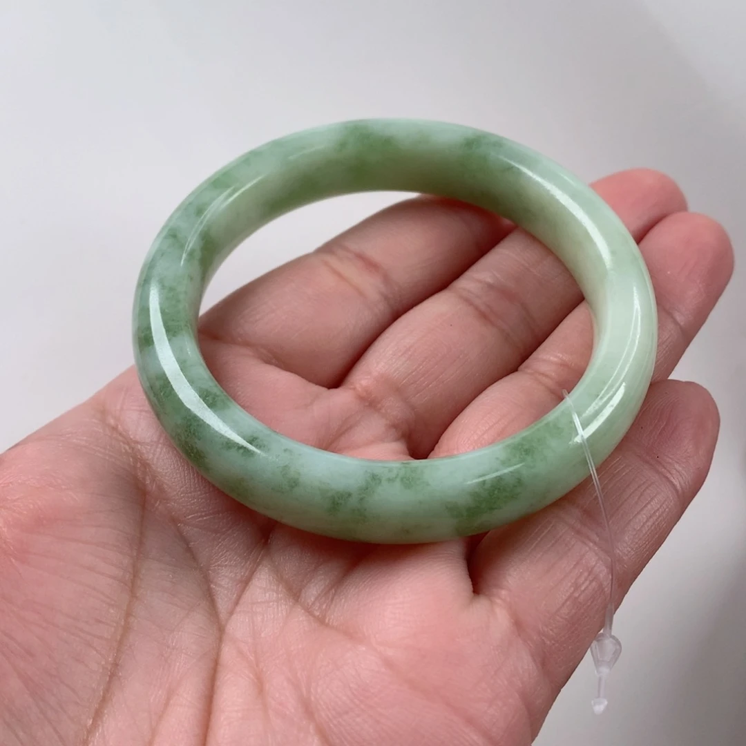 岫玉手镯未镶嵌54.9口径