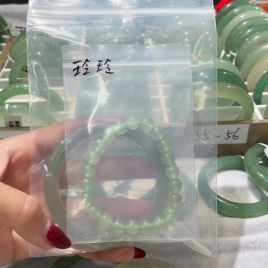 东陵石未镶嵌手镯