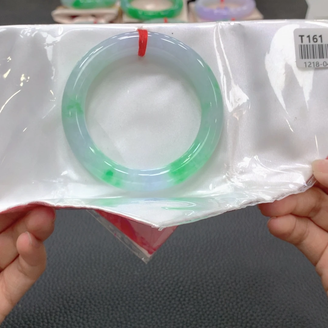 翡翠未镶嵌手镯23