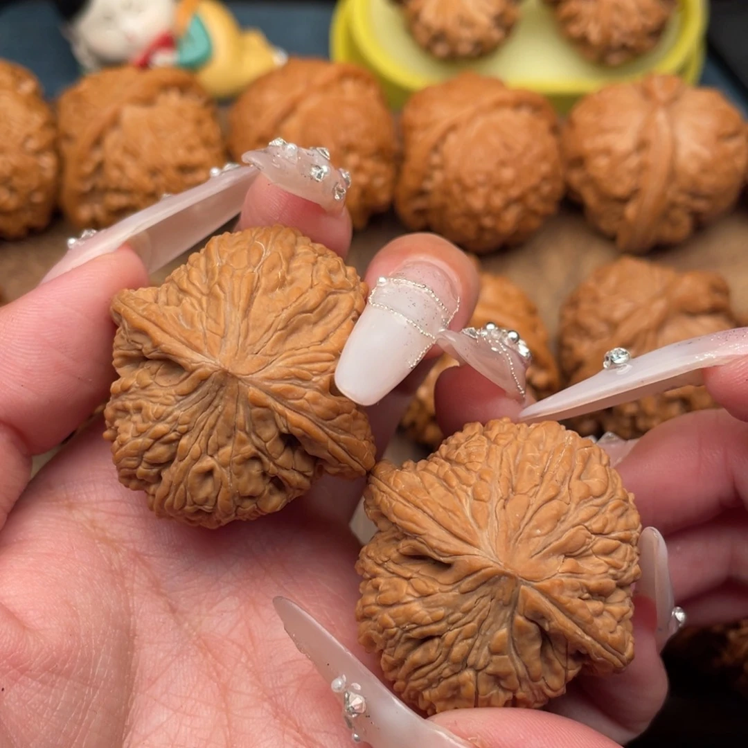 ▄***一文玩核桃把件全品绣球39.