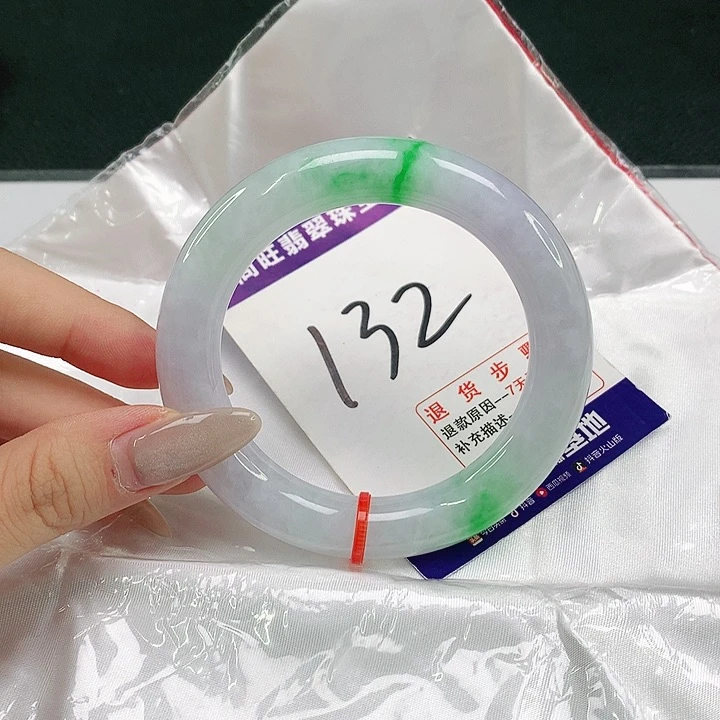 翡翠手镯（圆镯）未镶嵌翡翠12