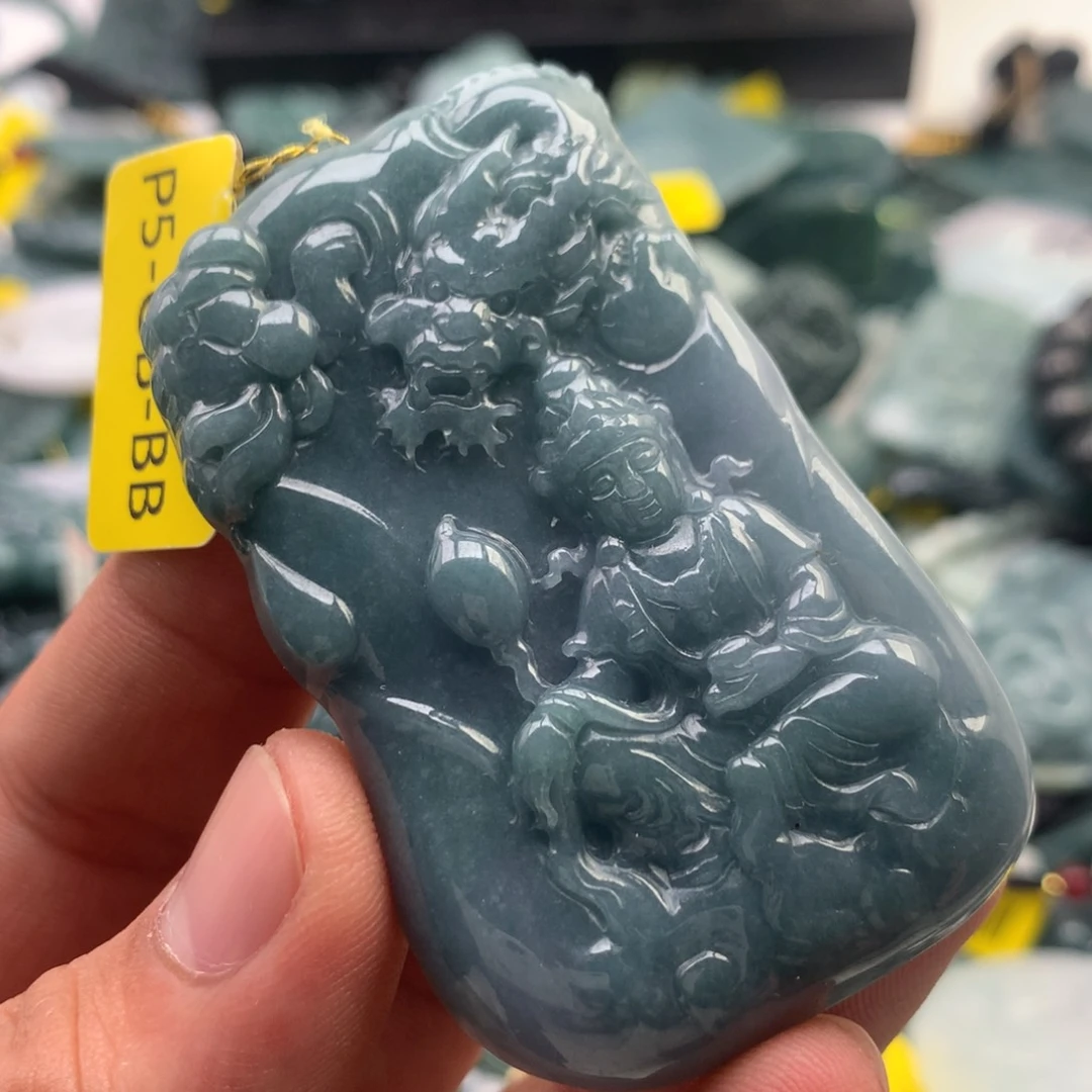 颈饰未镶嵌翡翠观音