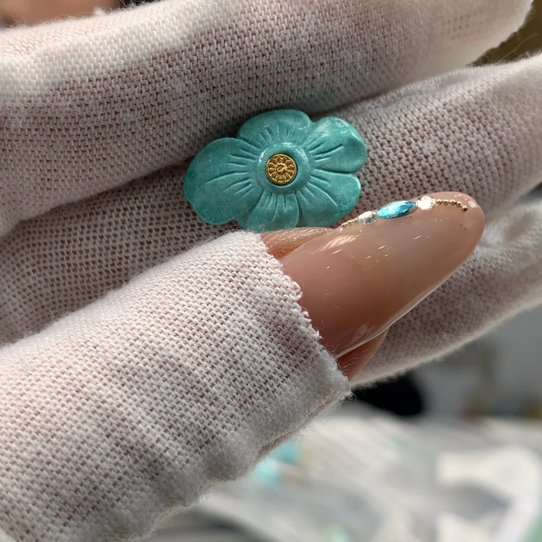 绿松石未镶嵌挂件