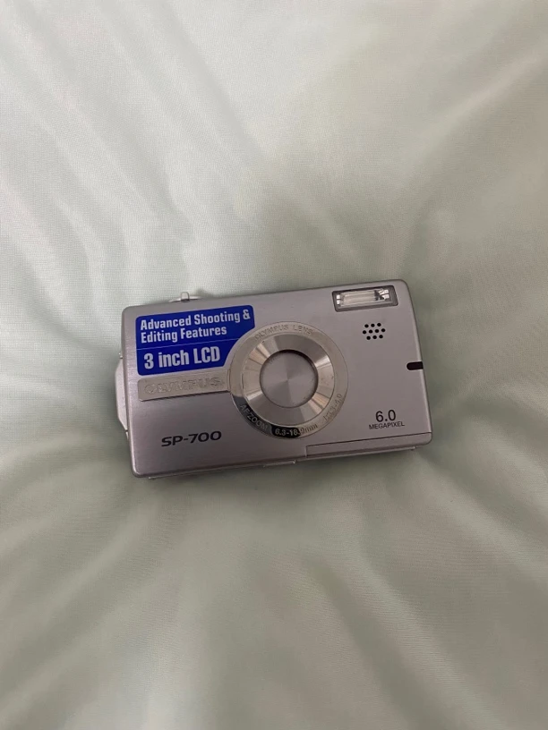 9新 Olympus/奥林巴斯 sp700银色600w像素ccd相机（自备读卡器）