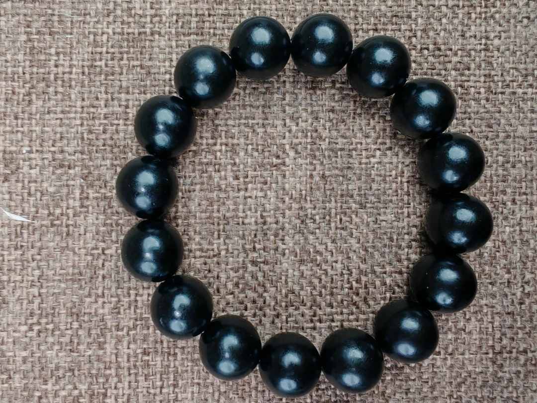 新疆咔啦卡什河黑青手串