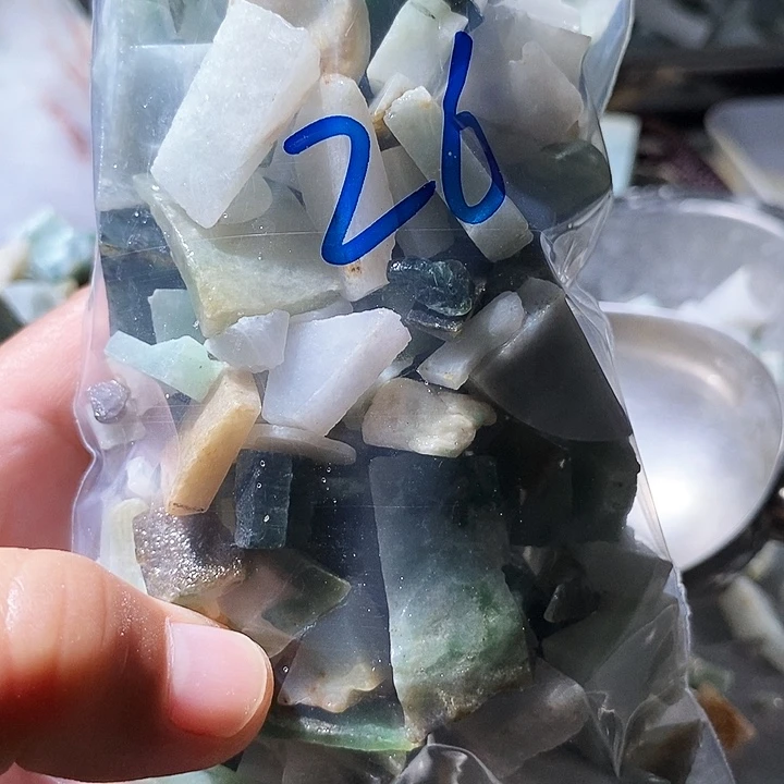 颈饰未镶嵌翡翠鱼缸料26