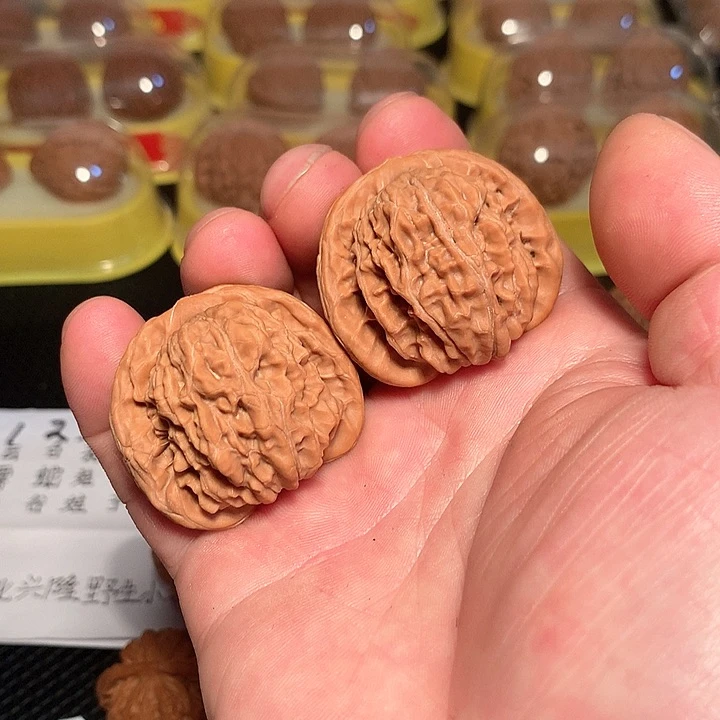 文玩核桃吊坠L*40山地楼子