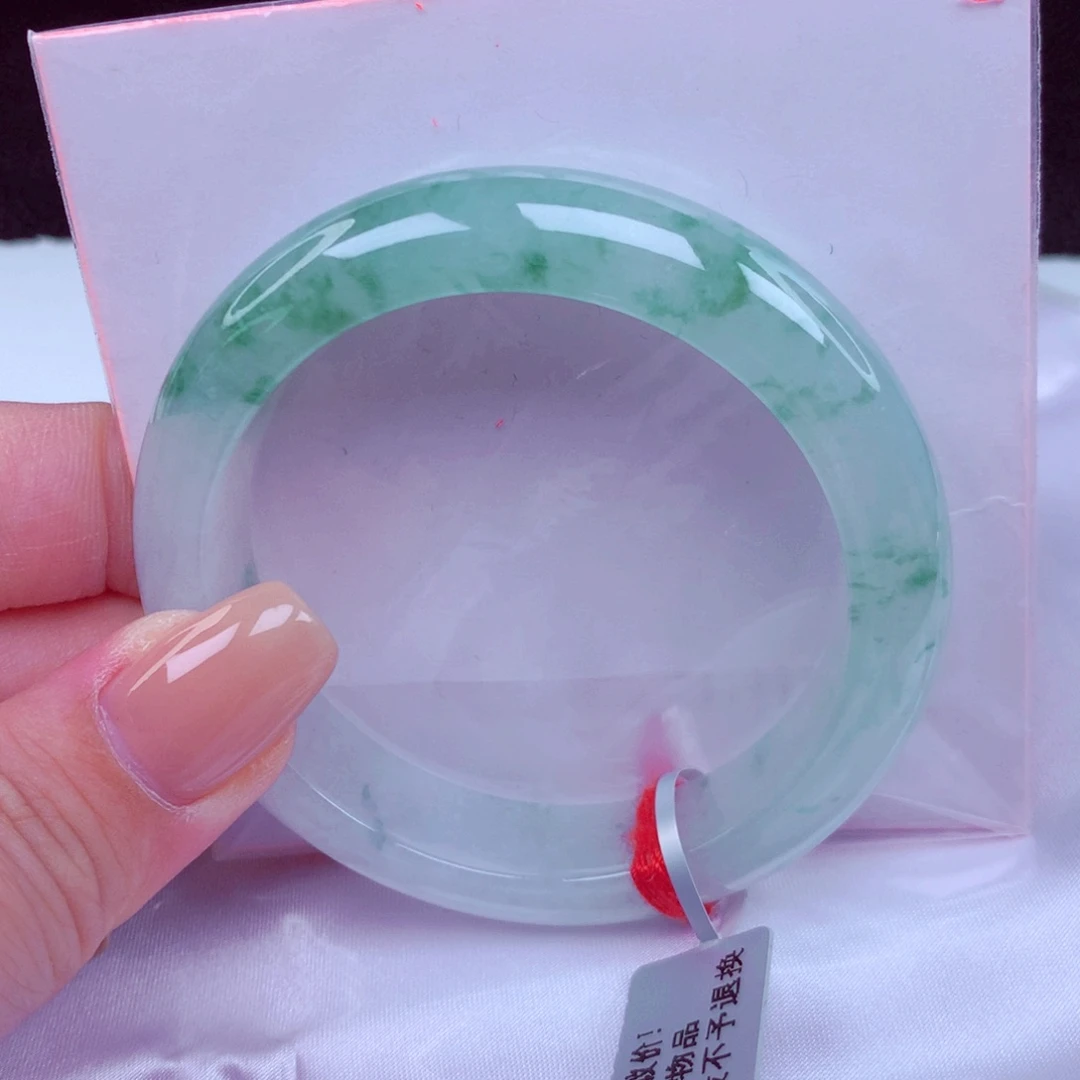 翡翠未镶嵌手镯手镯