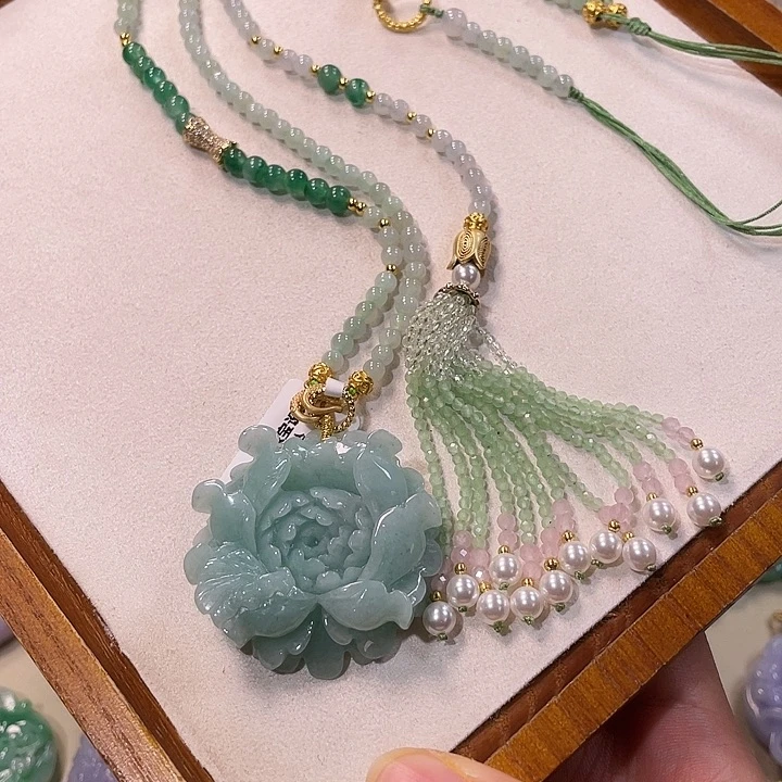 翡翠未镶嵌颈饰翡翠吊坠