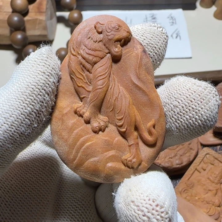 大***明檀香木老山檀香461雕刻老虎奶香