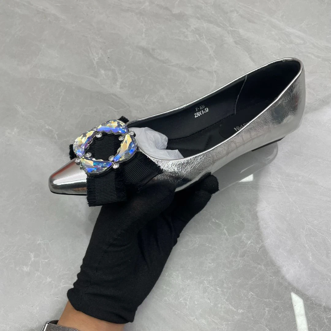 单鞋女 (牛皮) Y-126(孤品) c区35/38码