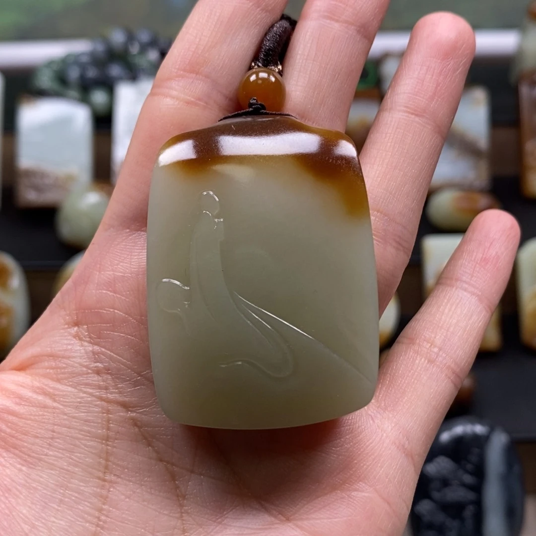 未镶嵌和田玉挂件