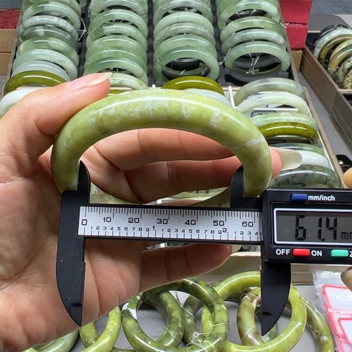 蛇纹石玉未镶嵌手镯43