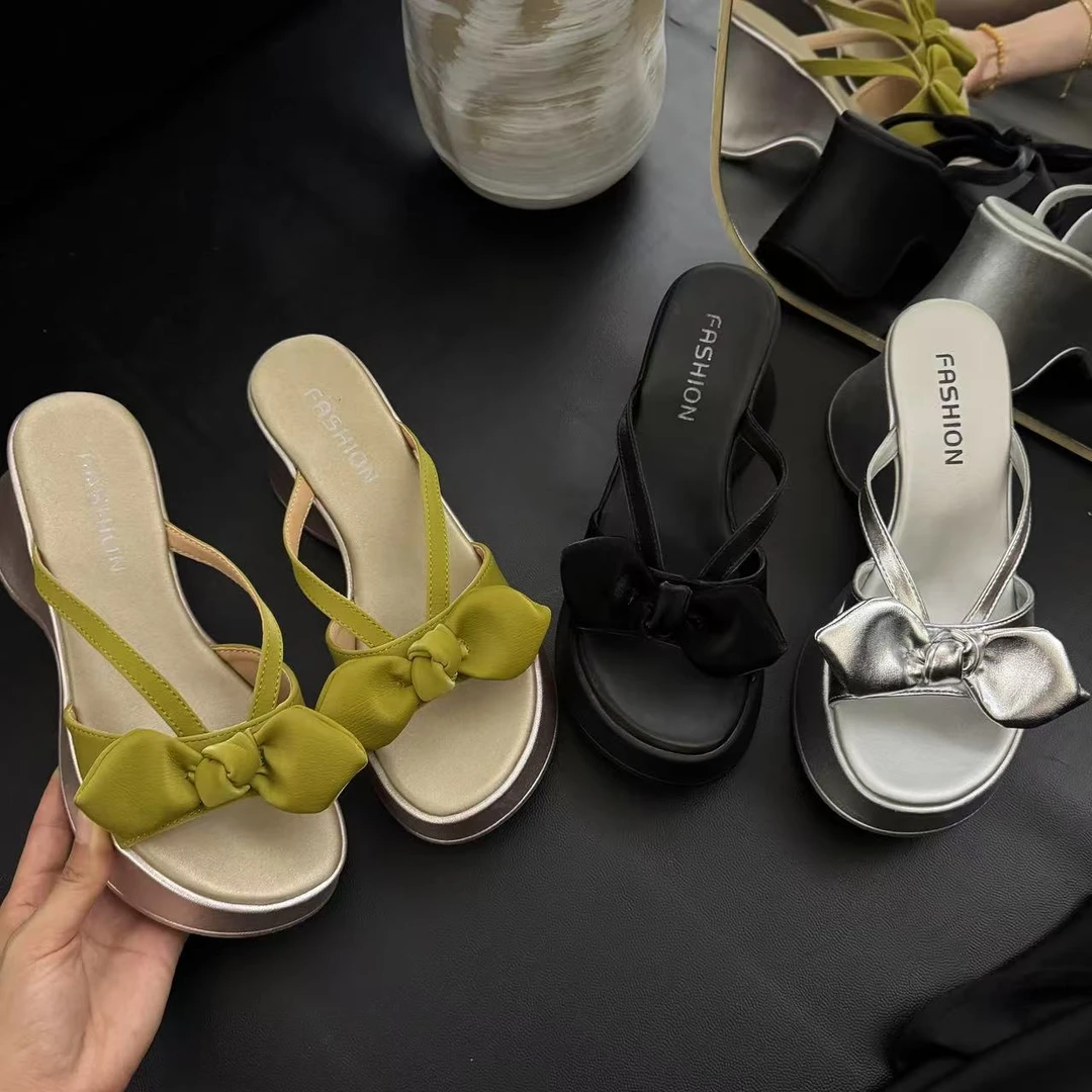 2025年夏季新蝴蝶结设计款露趾外穿厚底时尚百搭舒适风外穿女拖鞋