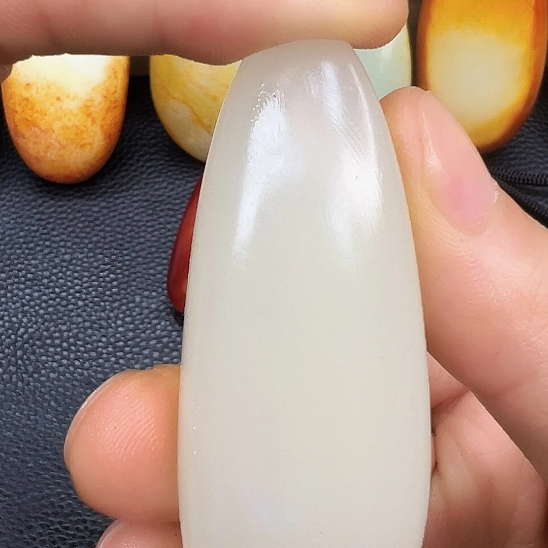 和田玉未镶嵌珠宝半成品