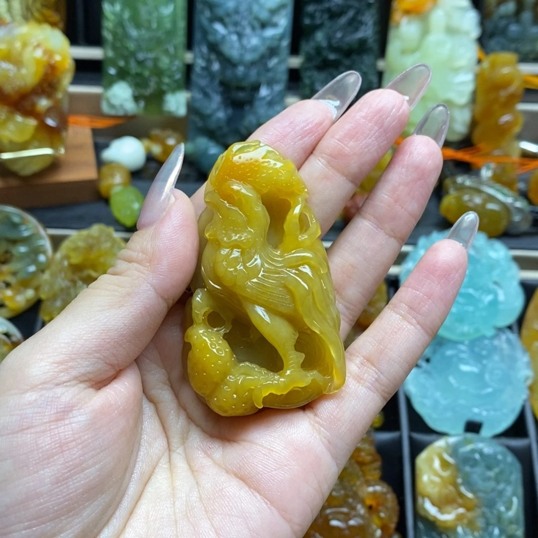 蛇纹石玉颈饰未镶嵌项*黄