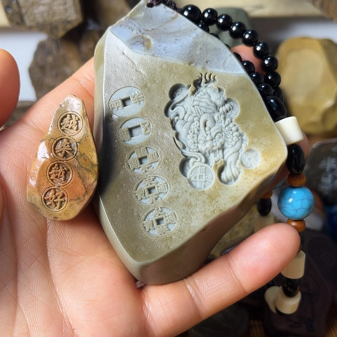 ꧁***༻新疆戈壁石原石雕刻