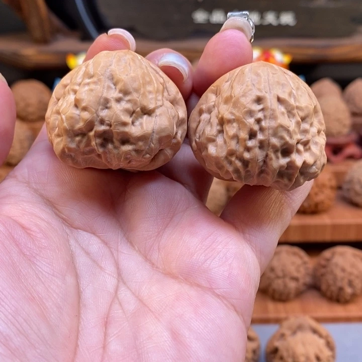 吊坠文玩核桃38金蝉尊