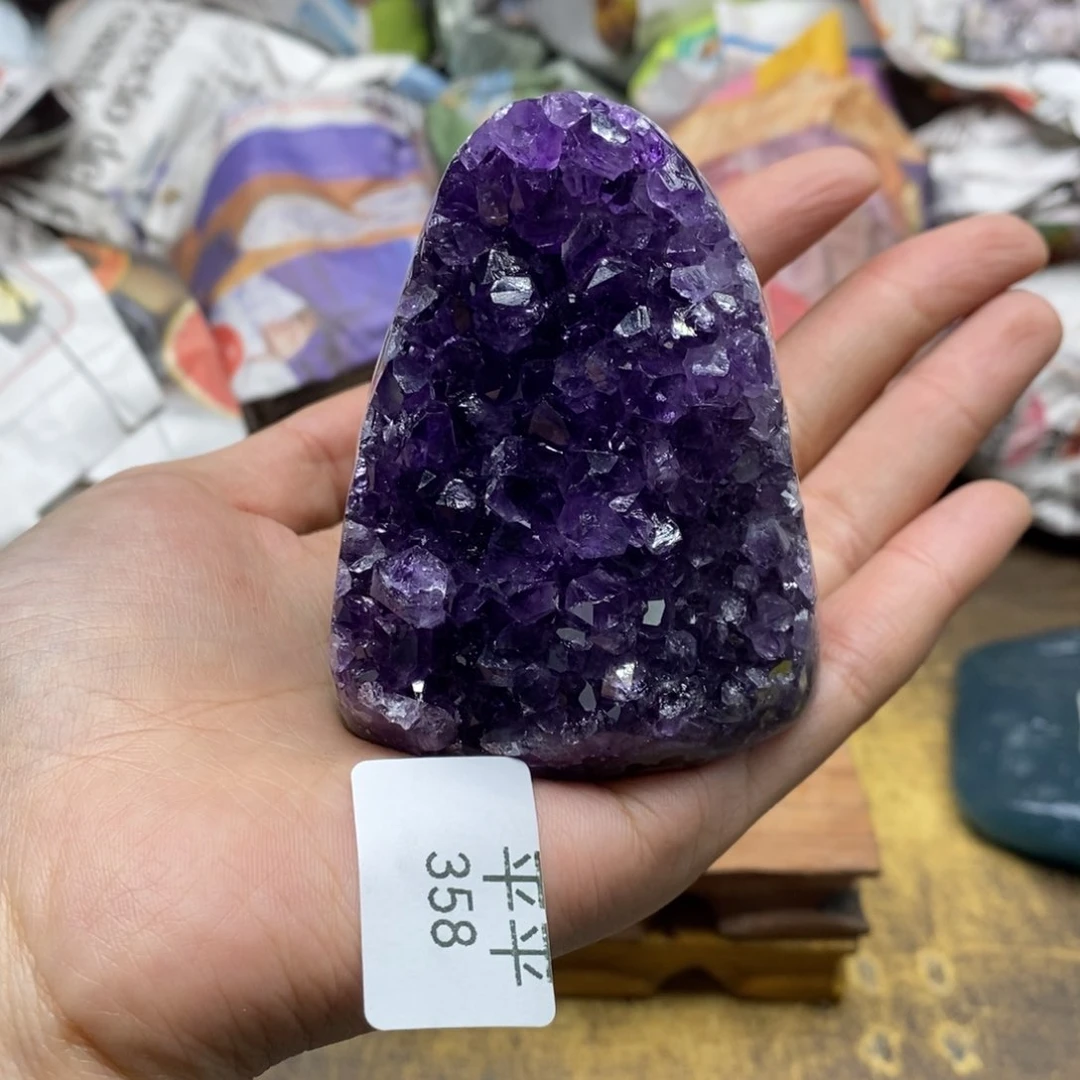 紫晶乌拉圭未镶嵌