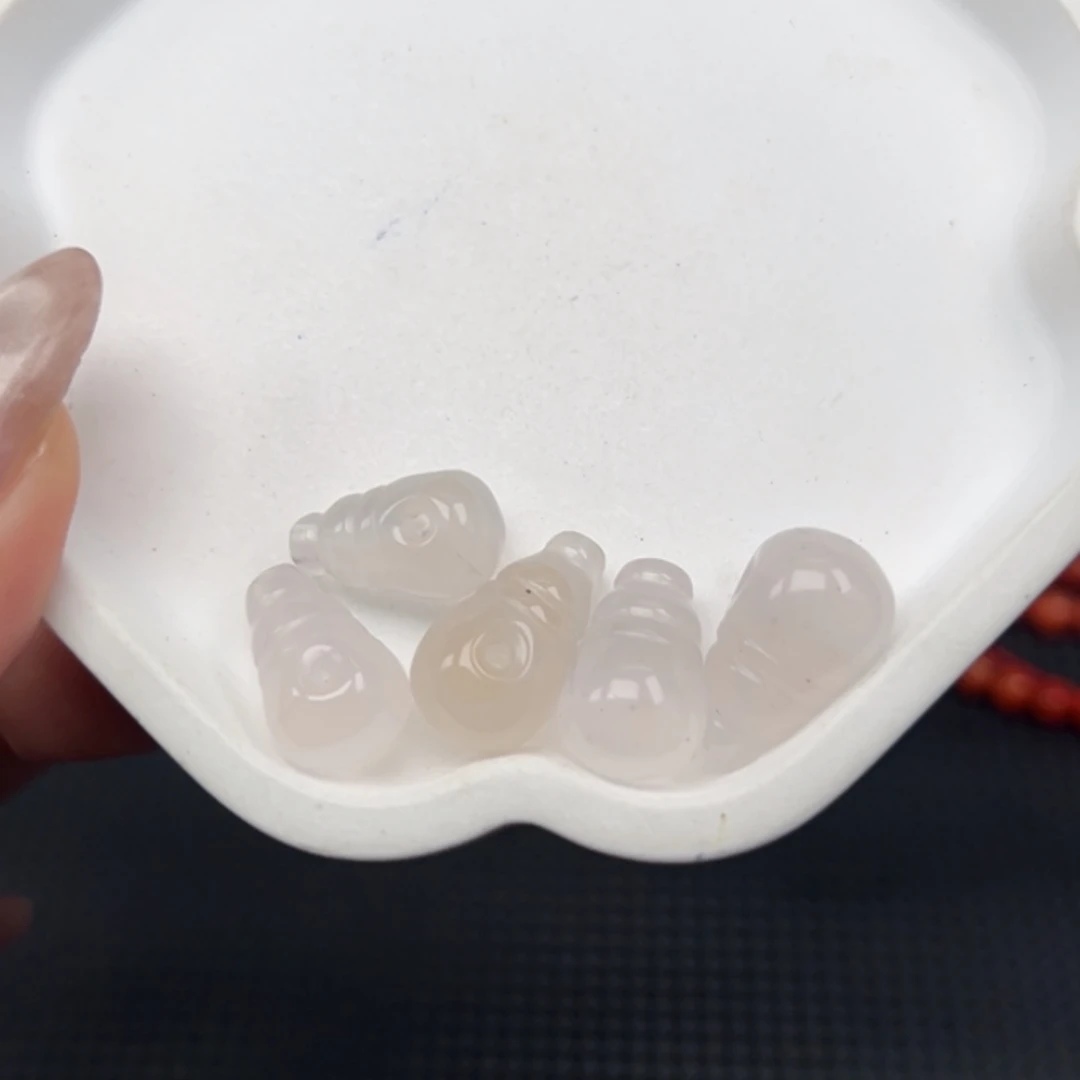 南红玛瑙未镶嵌吊坠(不含链)多样性