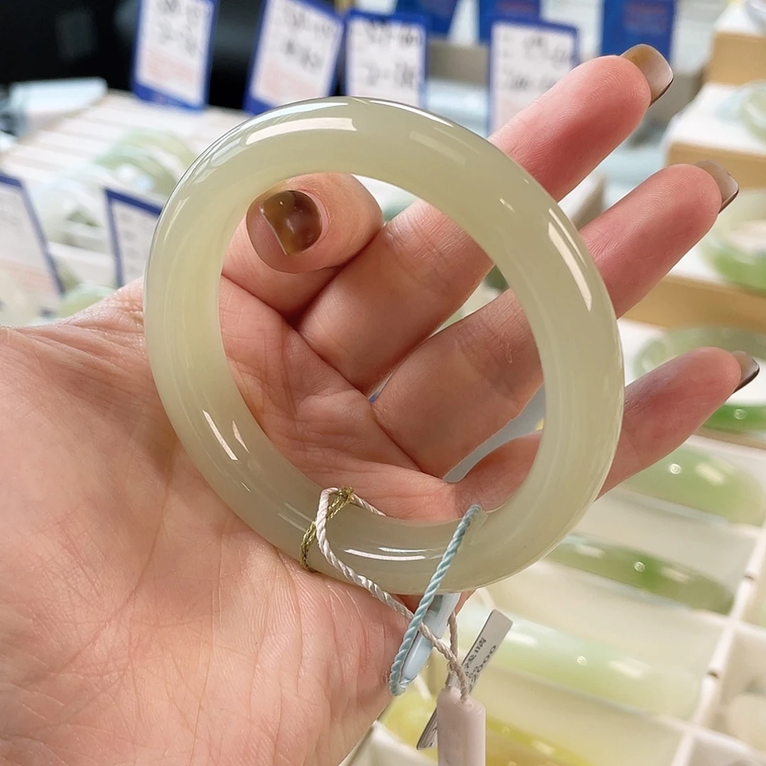 和田玉未镶嵌手镯冰底葡萄肉 肉眼不包容 主播推荐