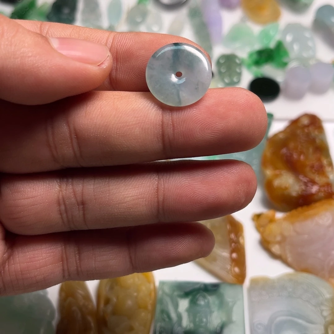 翡翠未镶嵌颈饰天然翡翠