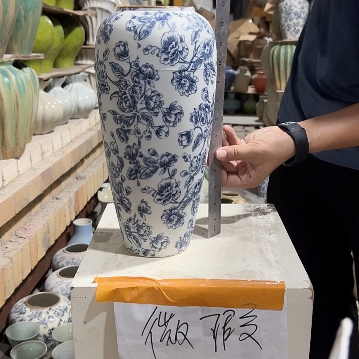 景德镇陶瓷花瓶微瑕介意勿拍