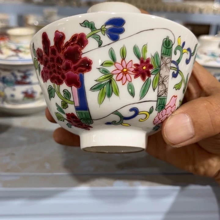 摆件摆件式是采用传统式设计风格