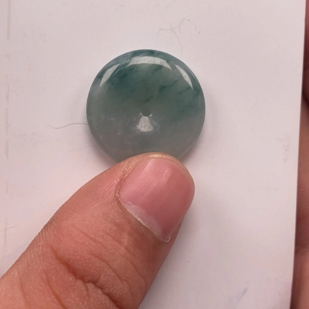 翡翠未镶嵌颈饰         11