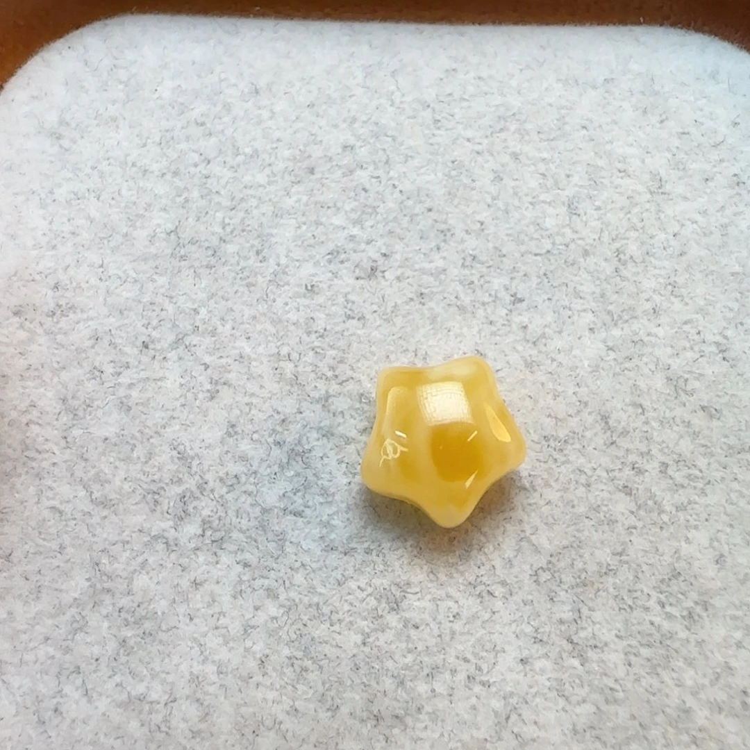 裸石琥珀未镶嵌定制