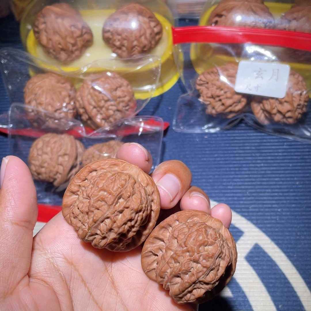 吊坠文玩核桃血麒麟37