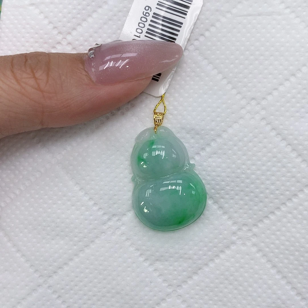 颈饰18K金镶嵌翡翠