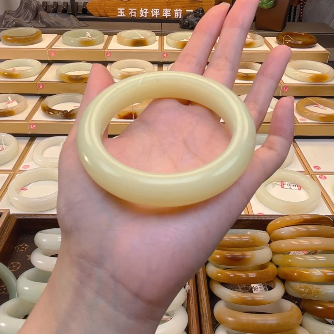 桃***子和田玉未镶嵌手镯16
