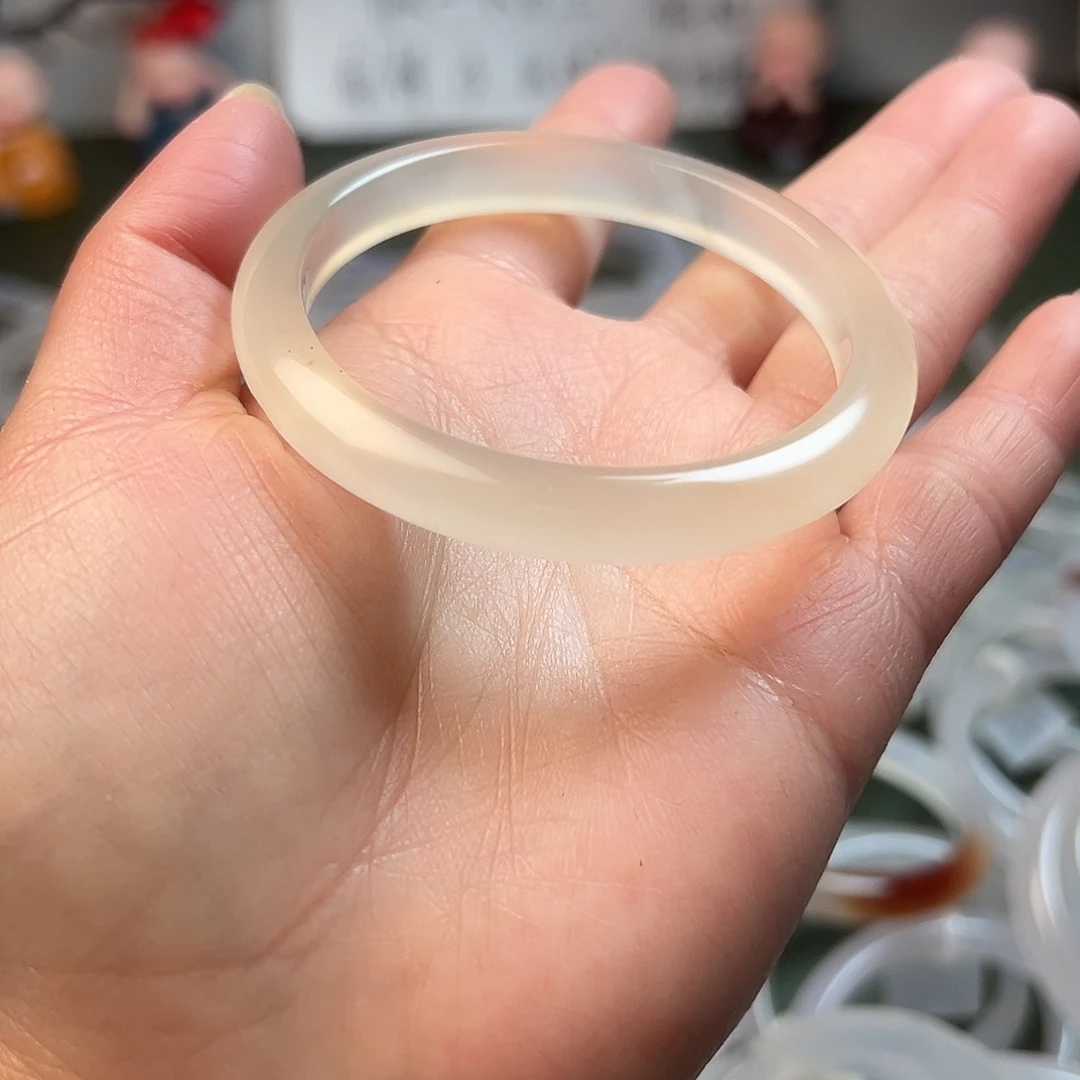 玛瑙/玉髓未镶嵌手镯52.7