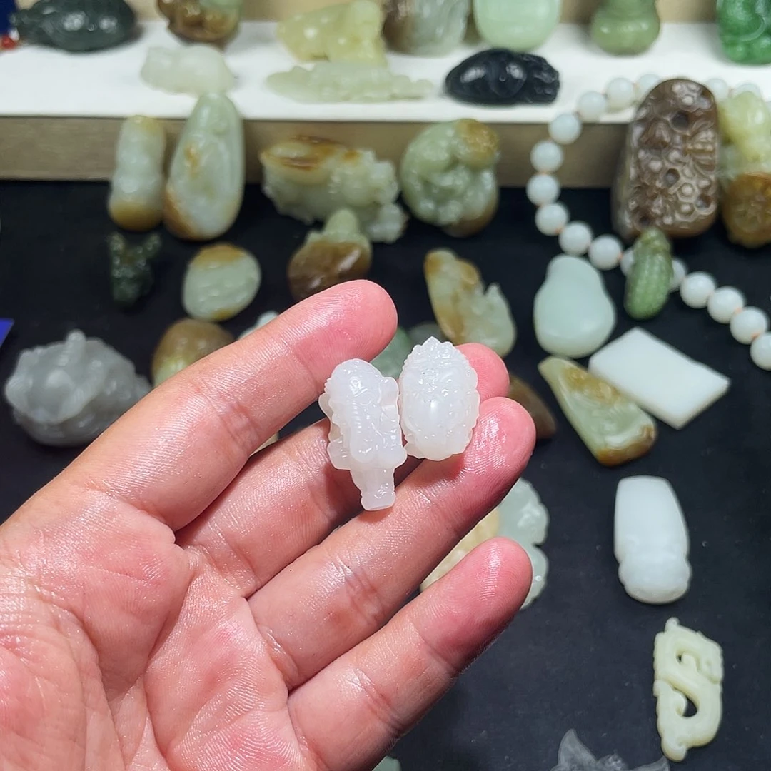 和田玉未镶嵌颈饰小*