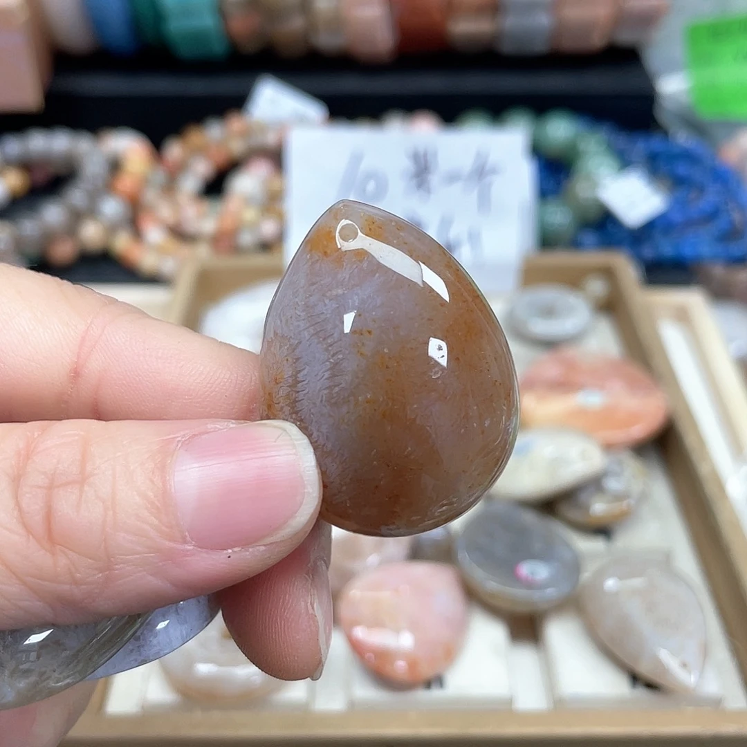 硅化珊瑚（珊瑚玉）手串未镶嵌元*684