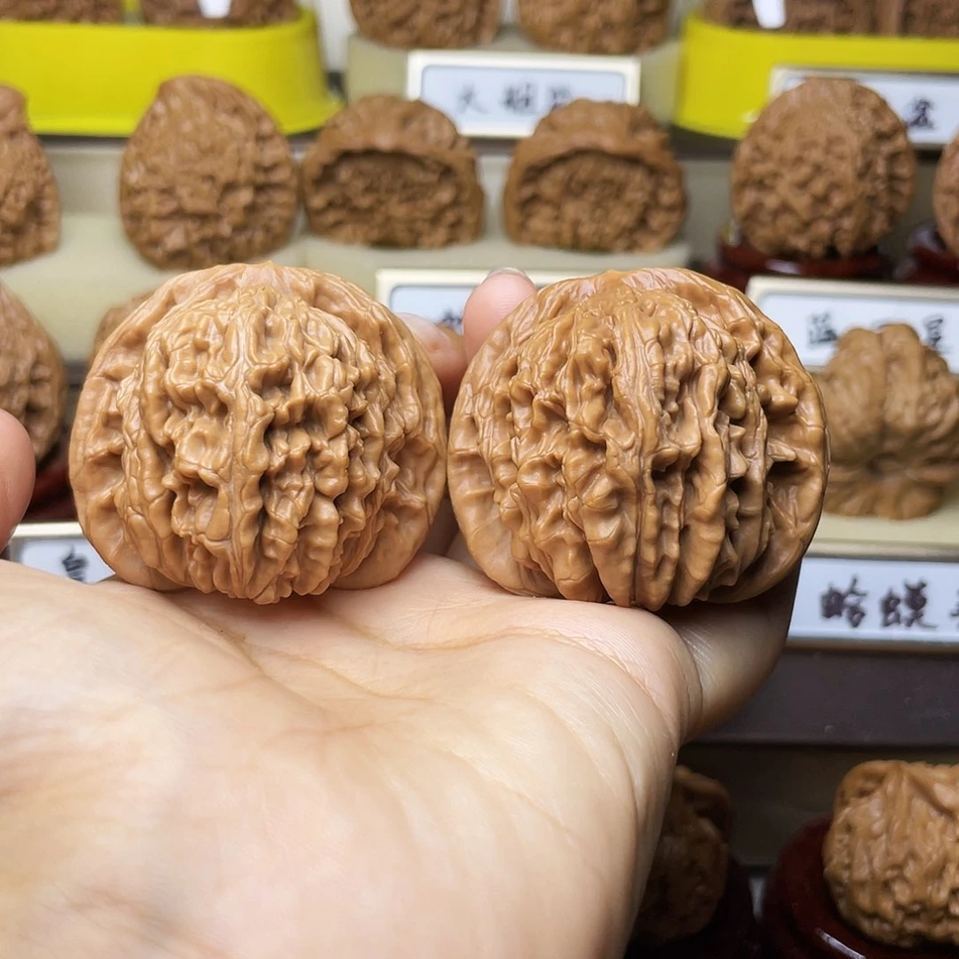 把件文玩核桃阴****?四座楼46左右