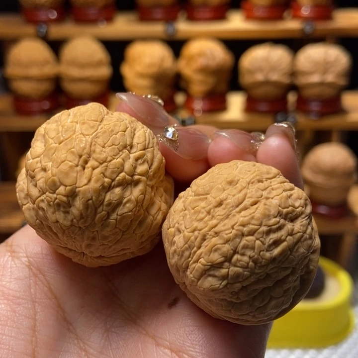 吊坠文玩核桃小霸王50