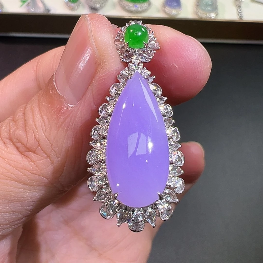 翡翠颈饰18K金镶嵌翡翠