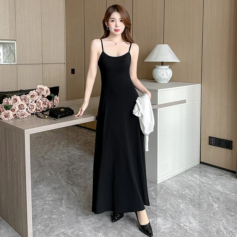 新款赫本风轻奢吊带连衣裙长裙女春夏季性感黑色收腰气质a字裙