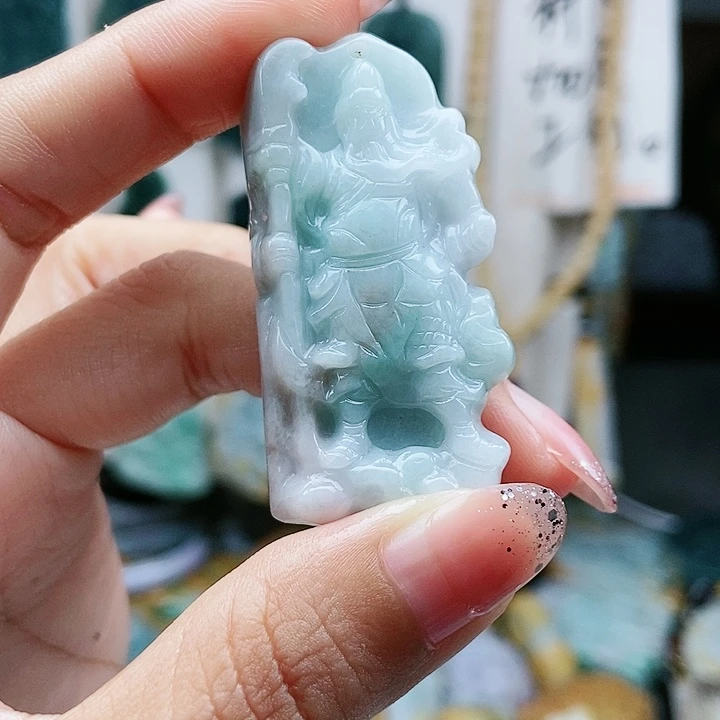 颈饰足铂镶嵌翡翠翡翠
