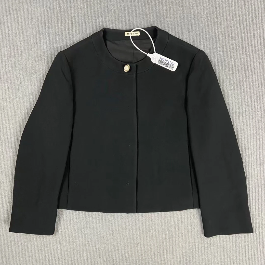 99新 MIU MIU/缪缪 2501151/38码/圆领珍珠扣饰长袖外套