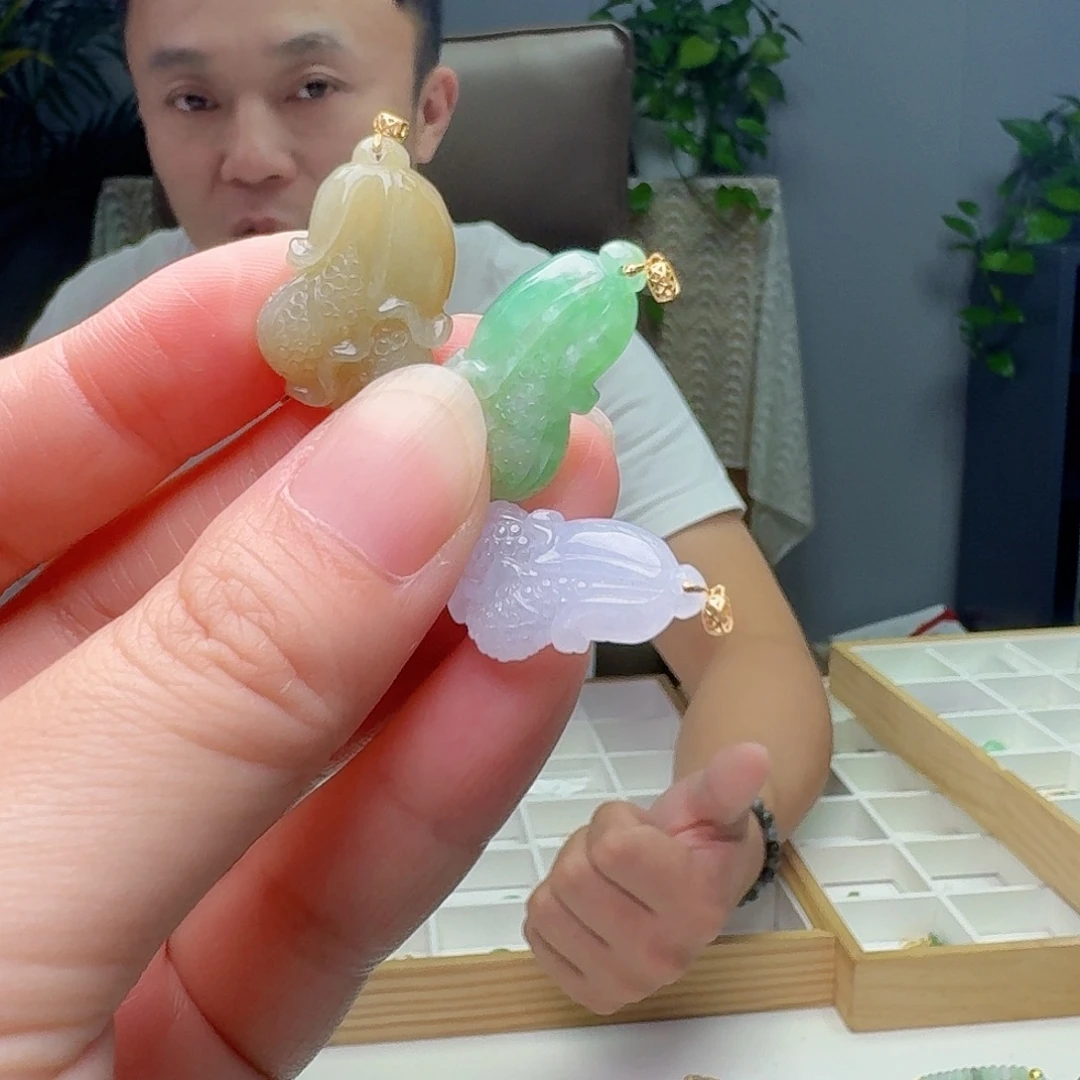 翡翠18K金镶嵌吊坠(不含链)多样性发货其一