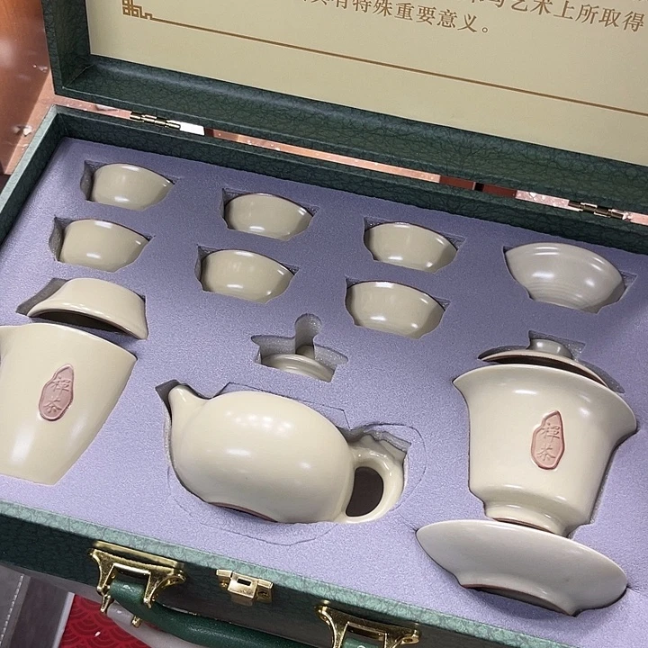 孤品茶具套装等。