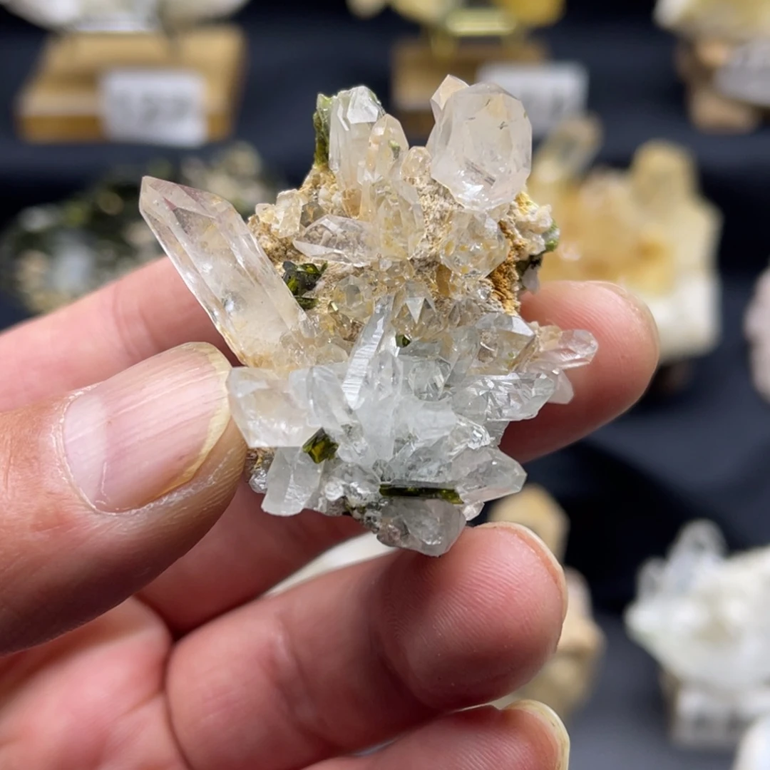 石材天然绿莲水晶家居饰品