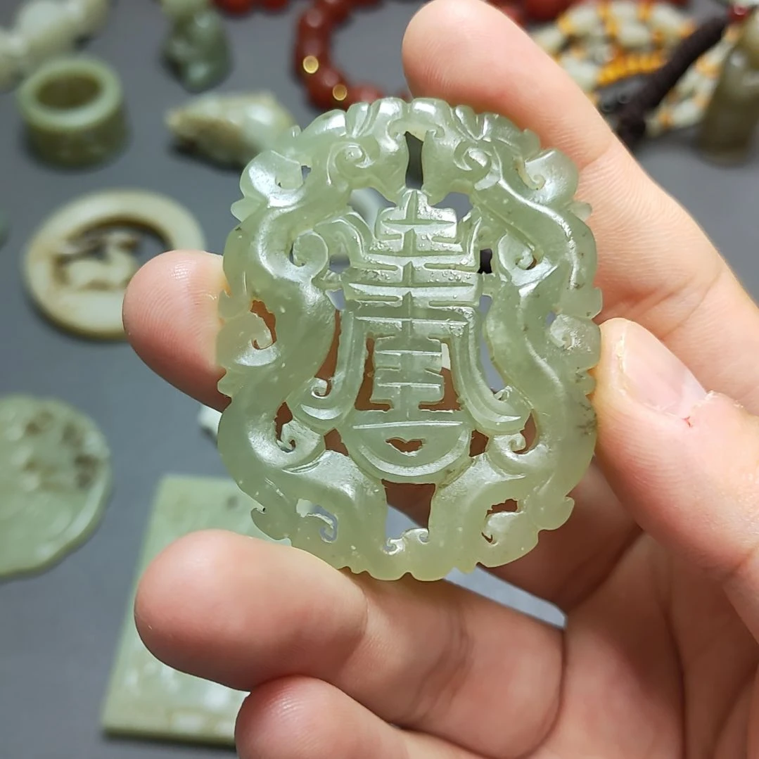 颈饰未镶嵌和田玉