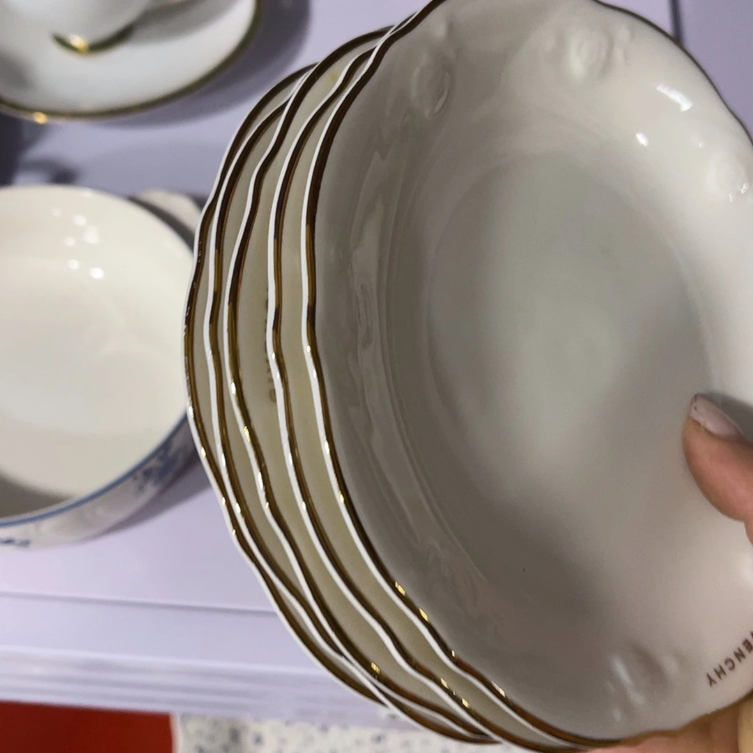 瓷片A****屋我不在这里干咯么