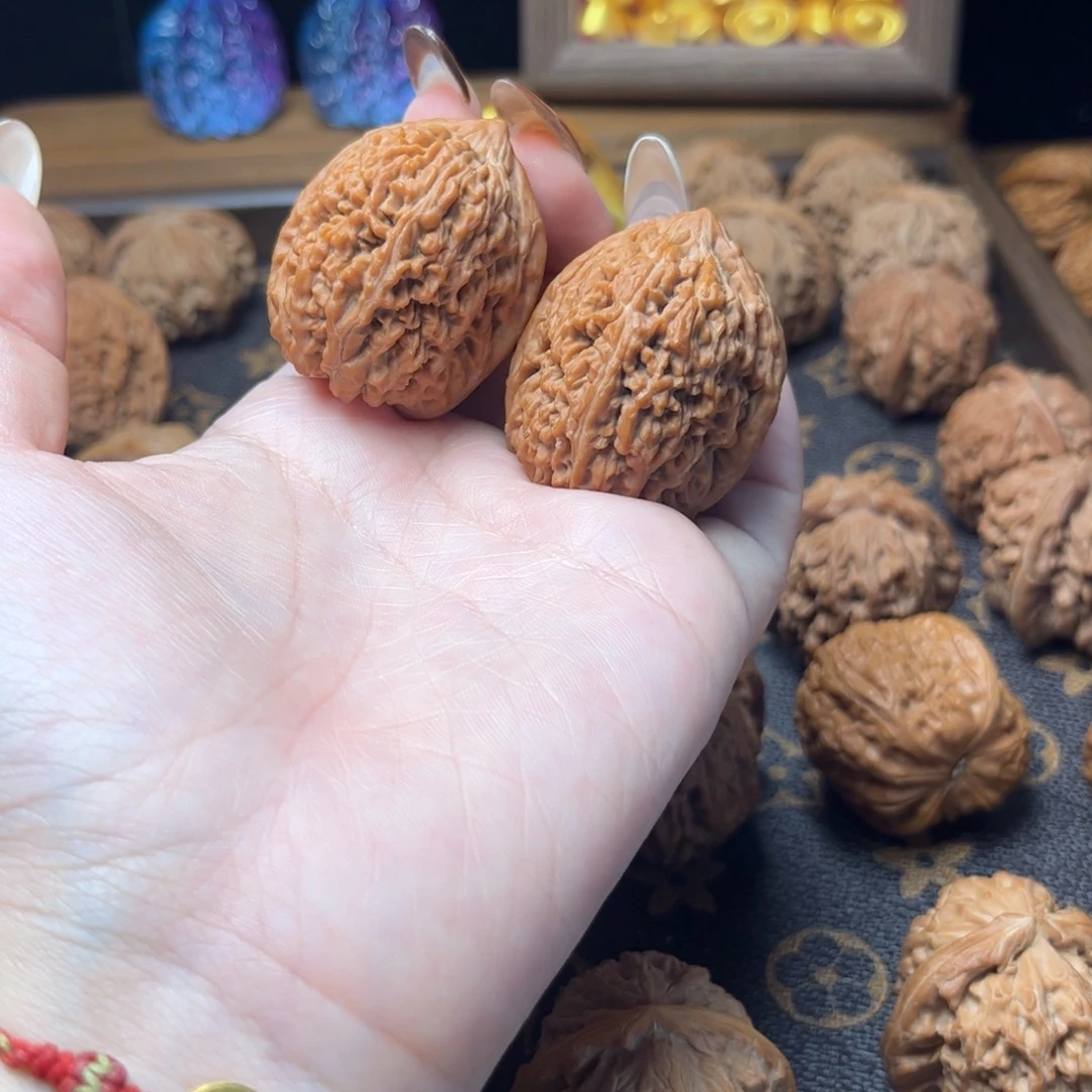 小****把件文玩核桃大蒜头36全